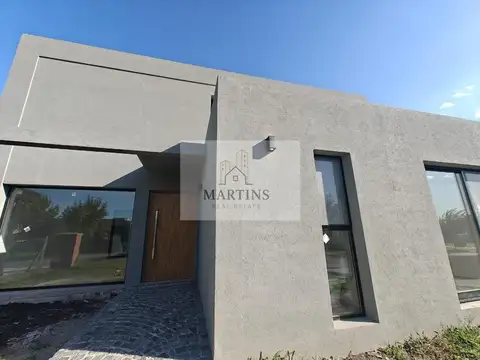 Casa en Pilar del Este Santa Lucia