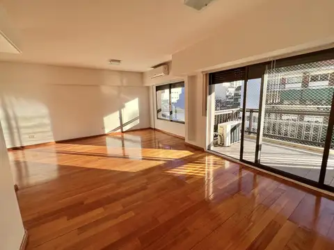 VENTA PISO 5 AMBIENTES CON COCHERA Y BAULERA