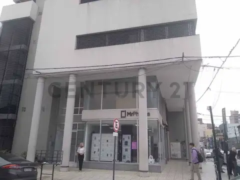 Irigoyen Freyre 2700, Piso 5