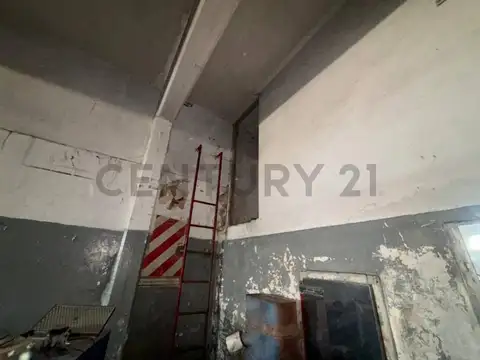 Galpon en Venta 31  mts Fondo