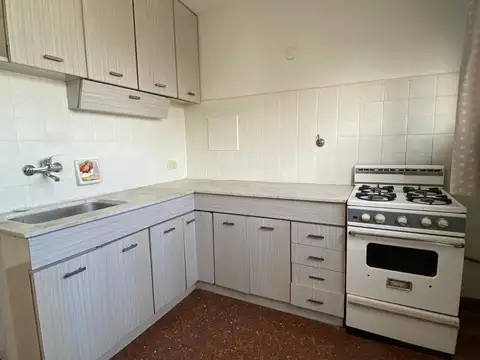 Departamento en Alquiler en Parque Rivadavia, $ 550.000