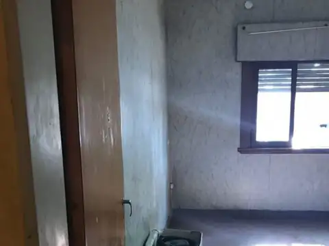 VENTA PH PB 2 AMB. c/PATIO CASEROS APTO CREDITO