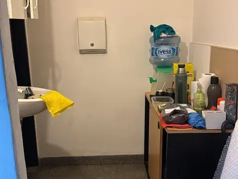 VENDO AMPLIO LOCAL EN ZONA FACULTAD. BARRIO NORTE