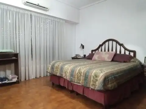 Casa en Venta en Isidro Casanova, USD 75.000