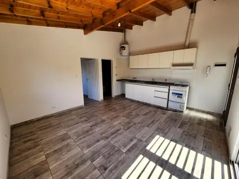 LINDO 2 AMBIENTES CON PATIO LUZ Y SOL