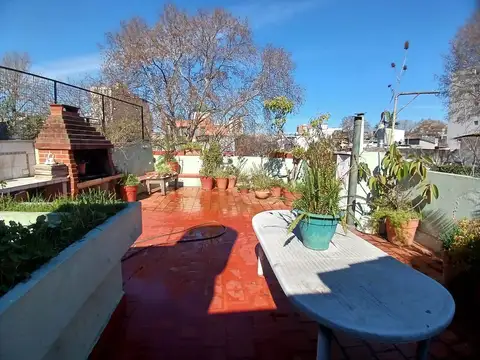 Excelente PH con entrada independiente y hermosa terraza en esquina!