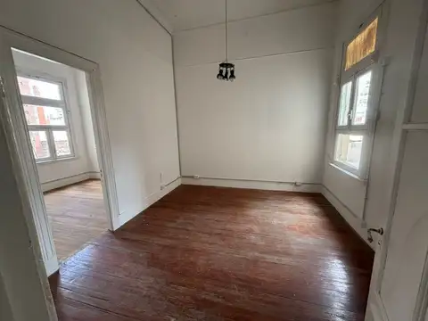 Oficina en Alquiler 69 años