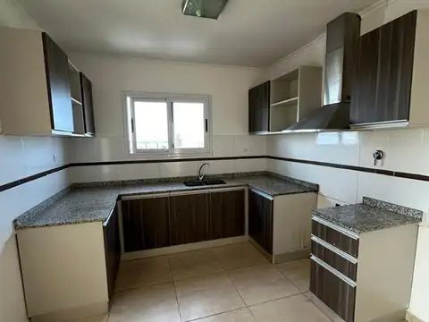 Departamento en Alquiler de 3 dormitorios