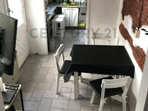 Gobernador Emilio Castro 1200, Piso 0