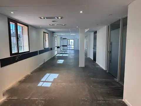 Oficina en Venta con 1 cochera