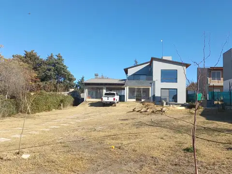 Casa a la venta en Bialet Masse. (C337)