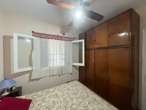 Casa 6 ambientes con 2 baños