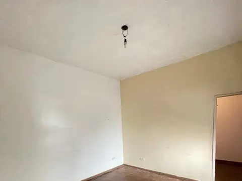 Depto Tipo Casa 4 ambientes con 1 baño