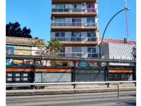 ALQUILER Av Alberdi y Av Carballo - 1 dormitorio al frente