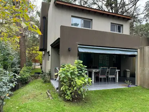 Casa en Alquiler Temporal con 1 cochera