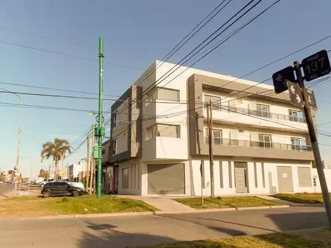 Departamento en Venta en Los Hornos, USD 90.000