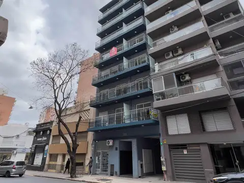 Urquiza y Balcarce - Dpto Monoambiente.