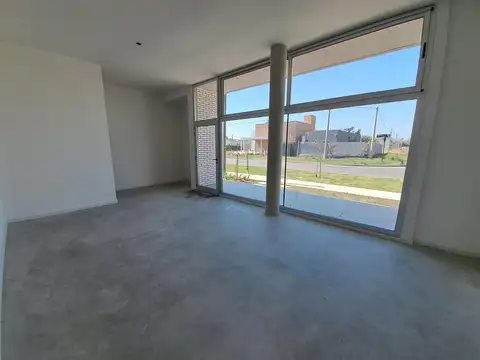 local comercial al frente - tierra nueva - fisherton