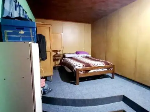 24 E/ 82 Y 83: CASA EN VENTA