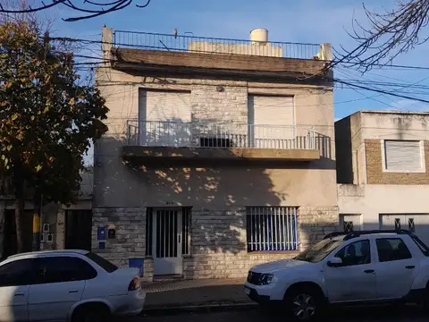 Casa en calle José Ingenieros 941 de Rosario. Arroyito (Entre calles  Leguizamón y Drago)