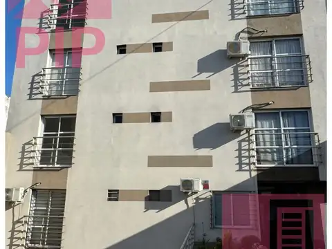 MODERNO DEPARTAMENTO. INMEJORABLE UBICACIÓN! CON RENTA
