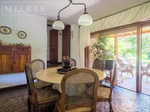 Casa 7 ambientes con 3 baños