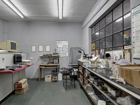 Monsenor Lopez May al 1300