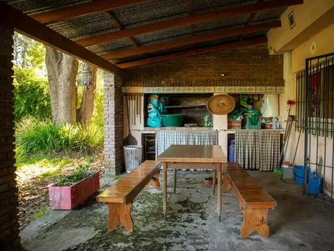 Venta Casa quinta en Loma Verde