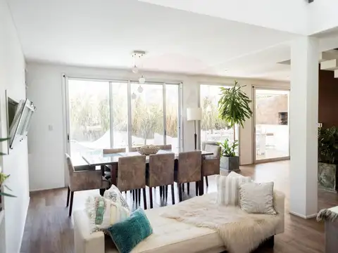 VENTA CASA NUEVO QUILMES