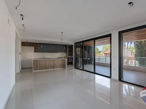 Departamento en Venta con 3 cocheras