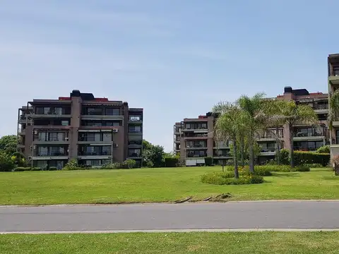 Planta Baja con Jardin en  Alquiler en Terrazas de Santa Bárbara!