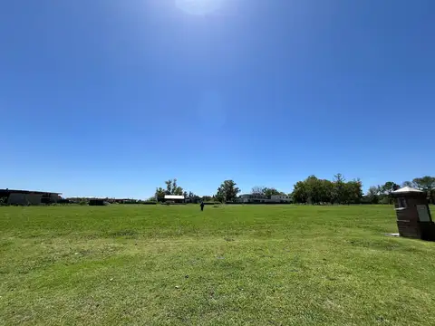 Lote sobre lagunita en Milord-Pilará - URDAPILLETA PROPIEDADES