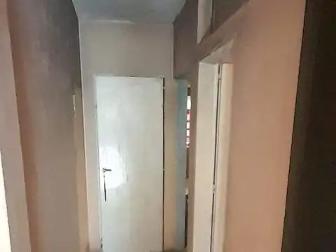 Casa 2 ambientes con 1 baño