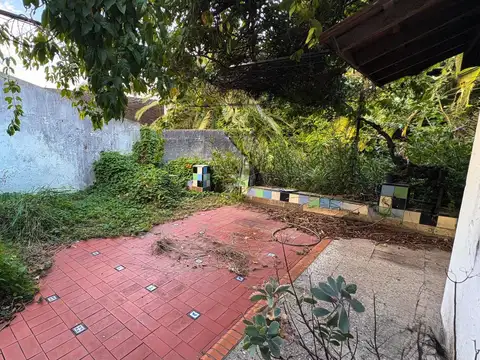 Enorme casa 4 amb con jardin y cochera