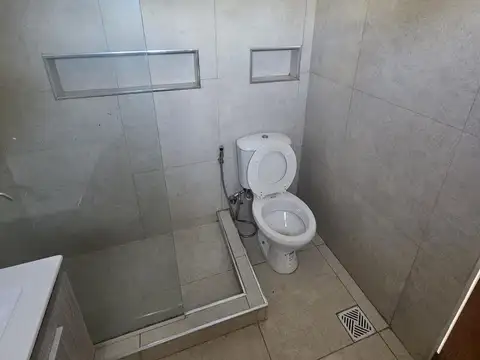 Departamento en Alquiler en Granadero Baigorria, $ 280.000