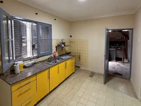 Casa en Alquiler con 1 cochera