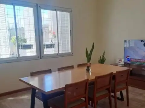 Sarmiento e/ Ituzaingó y Montevideo