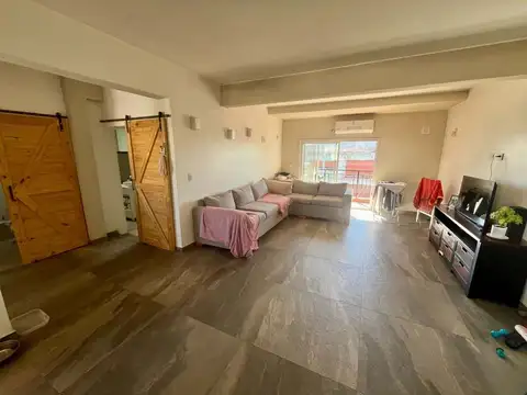 Departamento 2 ambientes en venta en Lanús balcón