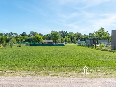 Terreno en Venta en Las Calandrias, USD 33.000