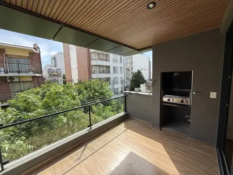 VENTA 4 AMBIENTES CON DEPENDENCIA EN FLORES A ESTRENAR