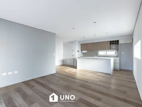 Mendoza y Maipu - Ultimo Dpto de 3 Dormitorios. Cochera disponible.