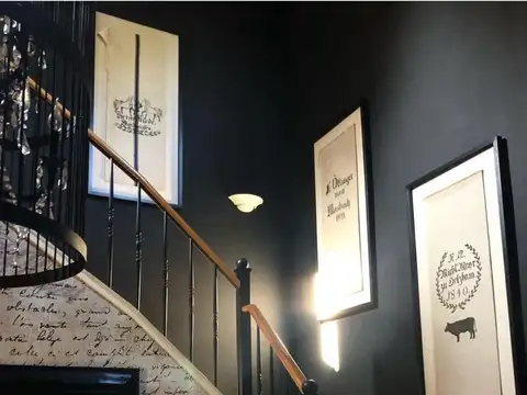 Casa 9 ambientes con 4 baños