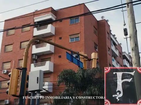 Av. Vélez Sarsfield 450