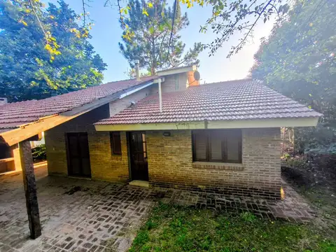 Casa 4 ambientes con 1 baño