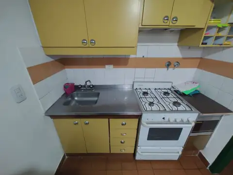 Casa 2 ambientes con 1 baño