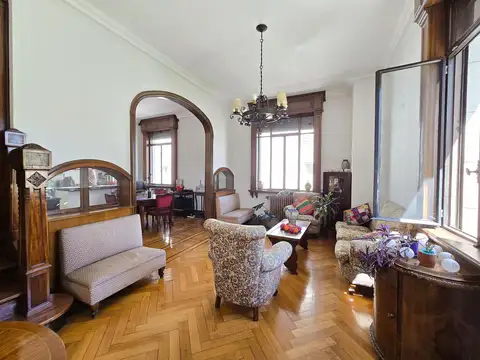 Departamento 5 ambientes con 2 baños