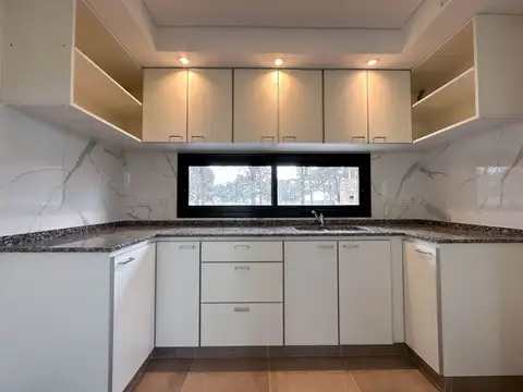 VENTA CASA 4 AMBIENTES PILAR, ZELAYA