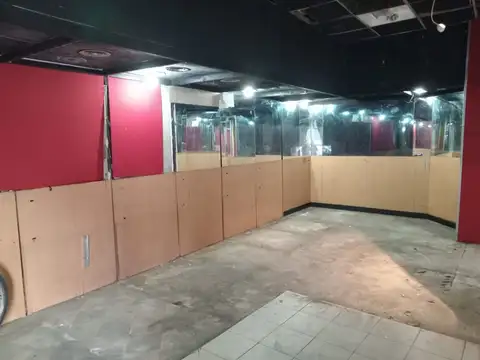 Local en Venta 74 años