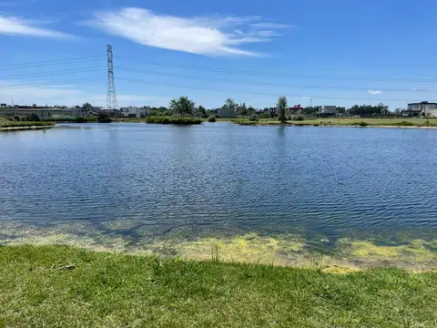 Terreno en Venta en Laguna Azul, USD 12.600