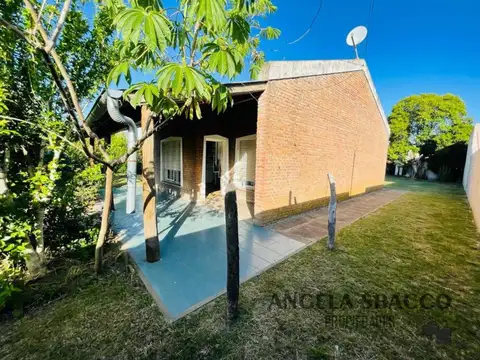 Casa 3 ambientes con 1 baño